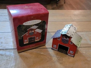 Hallmark Andenken Ornament Metall rot Scheune 1999 Kompliment Bauernhaus Blech MIB - Bild 1 von 6
