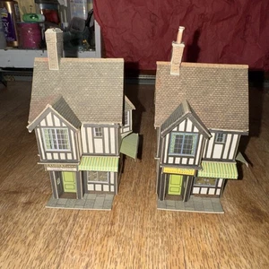 2 kits de papel Hornby superrápidos construidos Lambert And Sons Frost Shops - Imagen 1 de 6