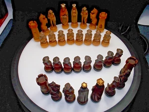 ✔️NEW ANRI KING RICHARD Chess Set hand carved Wood and hand painted Gilded -Case - Picture 1 of 16
