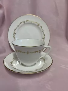 Royal Worcester Fine Bone China Gold Chantilly Tea Trio ✅ 98 - Picture 1 of 10