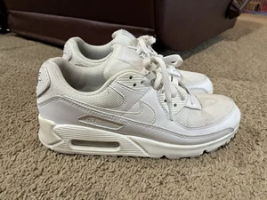 Nike Air Max 90 Herren US Größe 7,5 Dreifach Weiß Athletisch Laufschuhe CN8490-100 - Bild 1 von 9
