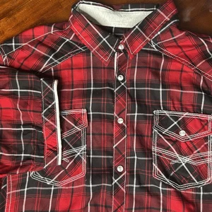 BKE rot kariertes Standard Fit Western Kurzarm Hemd mit Knopfleiste Perlen Druckknöpfe XXL - Bild 1 von 8