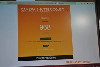 ABSOLUTELY MINT NIKON D3000 ONLY 968 SHUTTER COUNT BARELY USED!! - Image 1 of 4