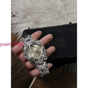 Y2K Mittelalter Uhren Alabaster Spinnennetz Venom Alien Watch Armbanduhren Unisex - Bild 1 von 29