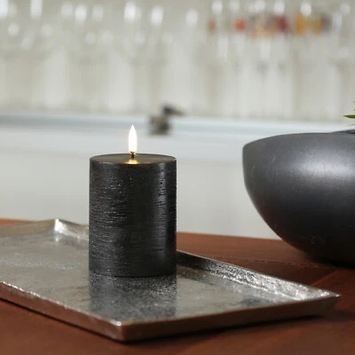 LED Kerze PIA Uyuni Rustik-Optik Echtwachs Timer H: 10cm schwarz bis zu 1000Std. - Bild 1 von 4
