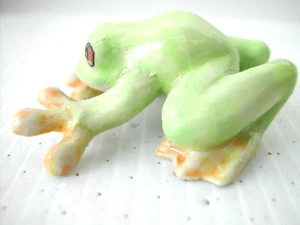 KLIMA K393 Miniature statuette en porcelaine - GRENOUILLE REINETTE N° 1 FROG - Imagen 1 de 4
