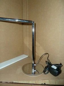 Design LED - Leuchte mit Knickhals - Bild 1 von 9