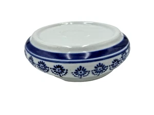 Vintage Asian Blue White Ceramic Riser Pot Figure Display Stand Round 3.5" - Picture 1 of 7