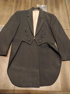 Kids Tuxedo - Picture 1 of 3