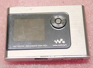 FOR PARTS - SONY NW-HD1 20GB (SILVER) NETWORK WALKMAN - Bild 1 von 3