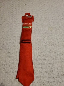 Hallmark Holiday Tradition Men Christmas Polyeste NeckTie & Pocket Square G1096A - Picture 1 of 9