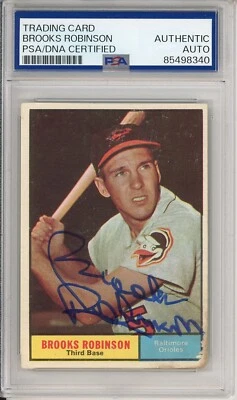 Tarjeta firmada 1961 61 Topps Brooks Robinson certificado de autenticidad PSA ADN autógrafo HOF Orioles Foto 1 de 2