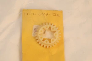Genuine STIHL 042,048 OEM Oil Pump Gear NOS part# 1117 642 1503 - Picture 1 of 2