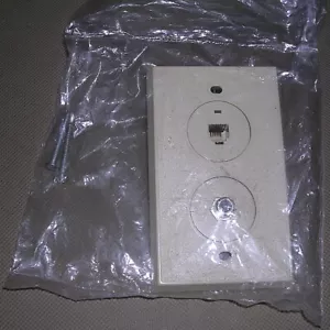 Phone RJ11 & Coax / Coaxial (F) / F81 Satellite Cable Jack Wall Face Plate Beige - Picture 1 of 3