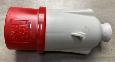 GEWISS GW60009 Straight Industrial Plug, IP44, 3P+N+E, 16A, 240-415V - Image 1 of 4