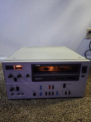 Vintage Sony U-Matic VO-5600 3/4" Video Cassette Recorder VCR For Parts Only  - Bild 1 von 4