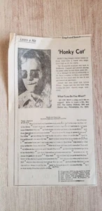 Honky Cat von Elton John (Bernie Taupin) Zeitungsausschnitt "Learn a Hit" - Bild 1 von 3