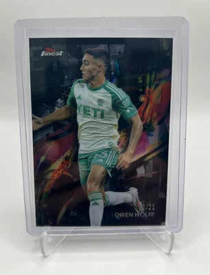 OWEN WOLFF 10/25 BLACK COMMON REFRACTOR 2024 Topps Finest MLS AUSTIN FC #44 - Image 1 of 2