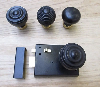 CLASSIC RETRO VICTORIAN BEDROOM RIM DOOR LATCH AND RIM DOOR KNOB HANDLES - Image 1 of 3