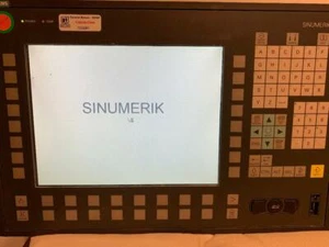 Panel de operación Siemens 840D 6FC5203-0AF02-0AA0 OP 012 compl. 6FC5203-0AF02-0AA1 - Imagen 1 de 3