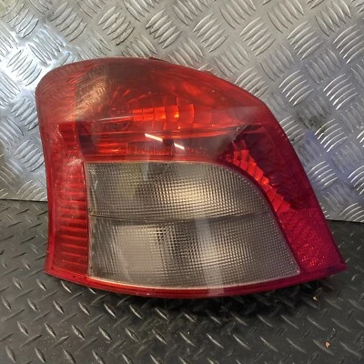 2007 TOYOTA YARIS ПАССАЖИРСКИЙ ЗАДНИЙ ЛЕВЫЙ БОКОВОЙ ФОНАРЬ - Изображение 1 из 4