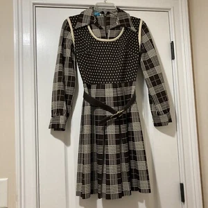 Debbi Brook Damen Vintage Langarm Kleid braun und weiß Größe auf Bildern - Bild 1 von 24