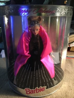 1998 BARBIE HAPPY HOLIDAY BARBIE  SPECIAL EDITION 6TH IN SERIES - Image 1 of 4
