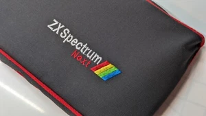ZX SPECTRUM NEXT - Staubschutzhülle - graphitgrau - bestickt - Bild 1 von 4