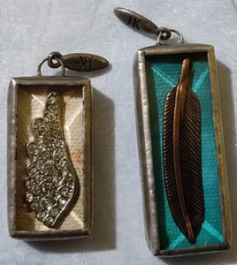 Jewel Kade JK Reversible charm pendants 2pc lot Boho Feather Wing - Picture 1 of 3