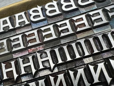 M400R Metal Letterpress Type - Central Decorative Serif Titling - 24 pt - 310+ - Image 1 of 4