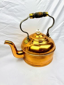 Antiker markenloser Kupfer-Teekessel mit Holzgriff 20 Unzen Kapazität Dekor - Bild 1 von 12