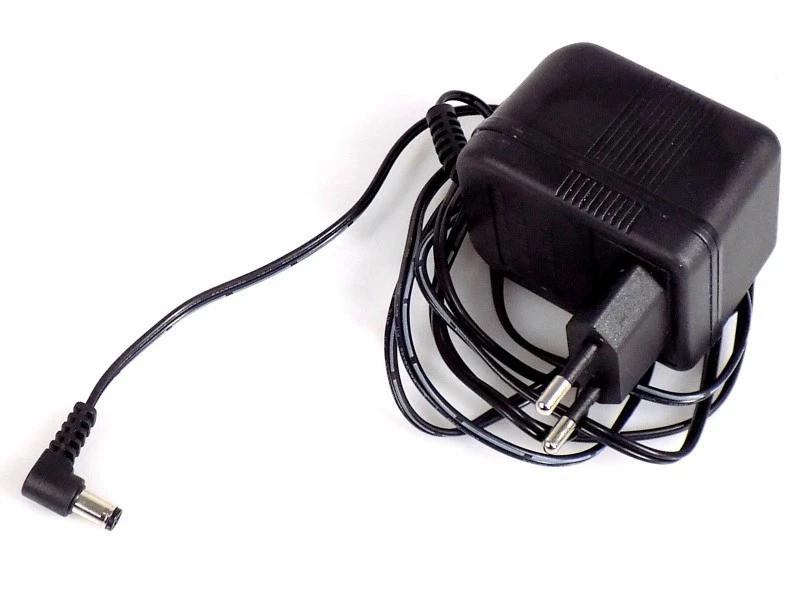 OEM AD-0970B Ersatzteil: Power Supply Netzteil 6.3W, 9V, 700mA, PLUG: 5.5x2.5mm - Bild 1 von 1