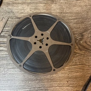 Carrete de película vintage de 5” de metal con película - Imagen 1 de 4