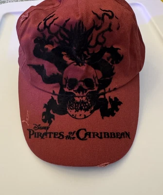 Disney Piratas del Caribe Gorra Calavera Envejecida Roja Negra Ajustable Foto 1 de 3
