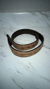 Rare Nocona Leather Barbed Wire Western Belt Size 26 (For Youth Or Ladies) - Picture 1 of 9