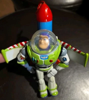 Boneco de ação Thinkway Toys Buzz Lightyear “The Big One” foguete voador Pixar - Imagem 1 de 2