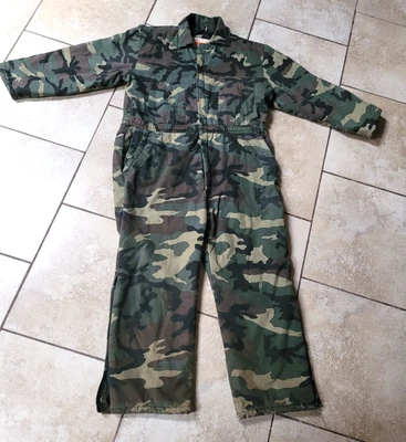 De Colección Winchester Militar Bosque Camuflaje Caza Mono Aislado Baberos Para Hombre XL Foto 1 de 4