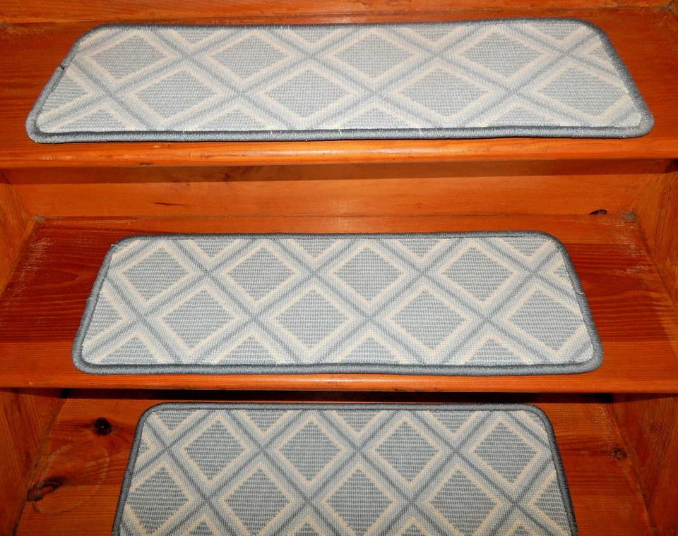  13 步 9 英寸 x 27 英寸 + 1 着陆 27 英寸 x 27 英寸楼梯胎面羊毛编织地毯。 — 第 1/4 张图片