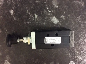 B43004BXS PARKER HANNIFIN 1/8"BSP 5/2 BUTTON OPERATED PNEUMATIC VALVE - Picture 1 of 1