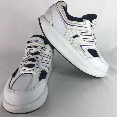 Curves Toning Shoes 7 White Leather  - Image 1 of 4