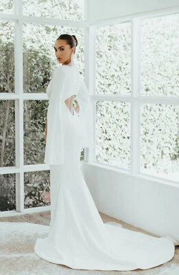 $995 NOEL AND JEAN BY KATIE MAY HEIRESS SLIT LONG SLEEVE MERMAID GOWN SZ M MED - Image 1 of 4