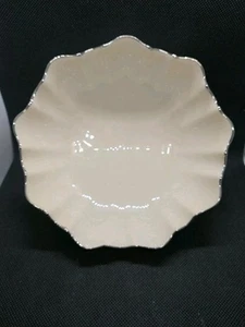 Lenox Silver Trim 6" Ivory Bowl with Scalloped Edges, Excellent Condition - Picture 1 of 4