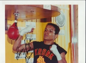 LUCIA RIJKER BOXING HOFer AUTHENTIC ORIGINAL AUTOGRAPHED PHOTO - Picture 1 of 2