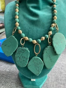 CHICO'S Green Stone Bib Necklace EUC - Picture 1 of 4