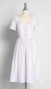 ModCloth Fabulous Fit and Flare Shirt Dress Retro Short Sleeve Embroidered Sz 4 - Picture 1 of 16