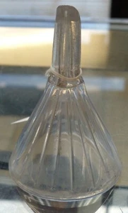 Embossed Vintage Glass Funnel (4 ounces) - Bild 1 von 5
