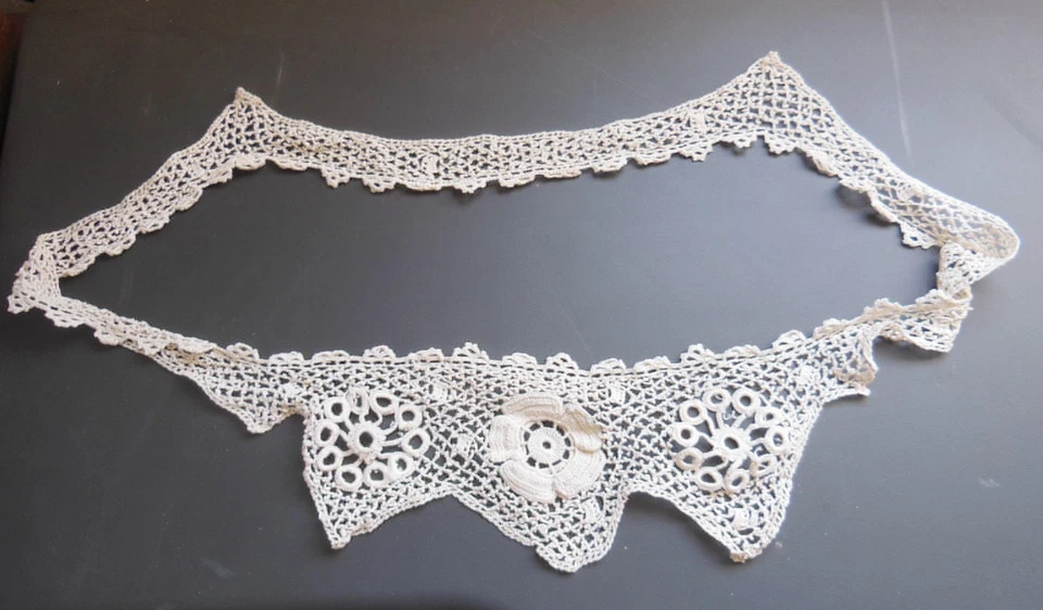 Ancien haut de robe, lingerie en dentelle - couture mercerie - Photo 1/1