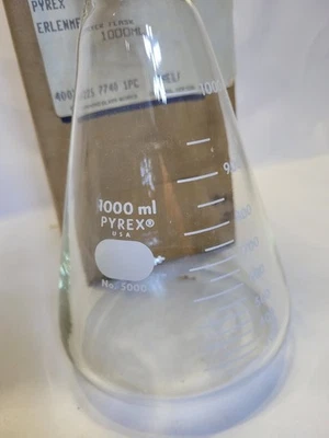 Corning Erlenmeyer Flask 1000 ml with Narrow Ground Neck 24/40 Govt Surplus Lab - Image 1 of 4