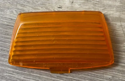 Harley-Davidson OEM 1980-2017 Touring & Softail Front Fender Lens Amber 59180-80 - Изображение 1 из 3