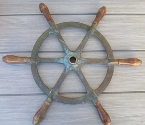ANTICHE NAVI RUOTA MANICI LEGNO ottone/bronzo maniglie legno 19" - Foto 1 di 11